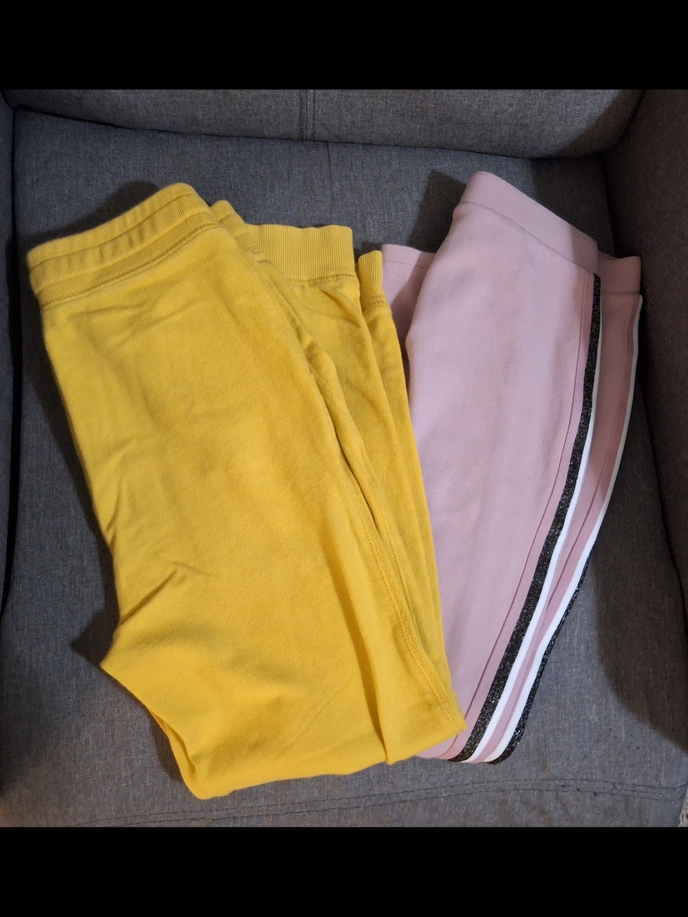 Bundle Of 2 Sweatpants